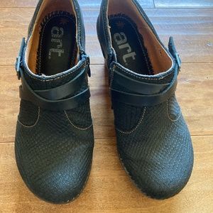 The ART Co size 38 Black booties